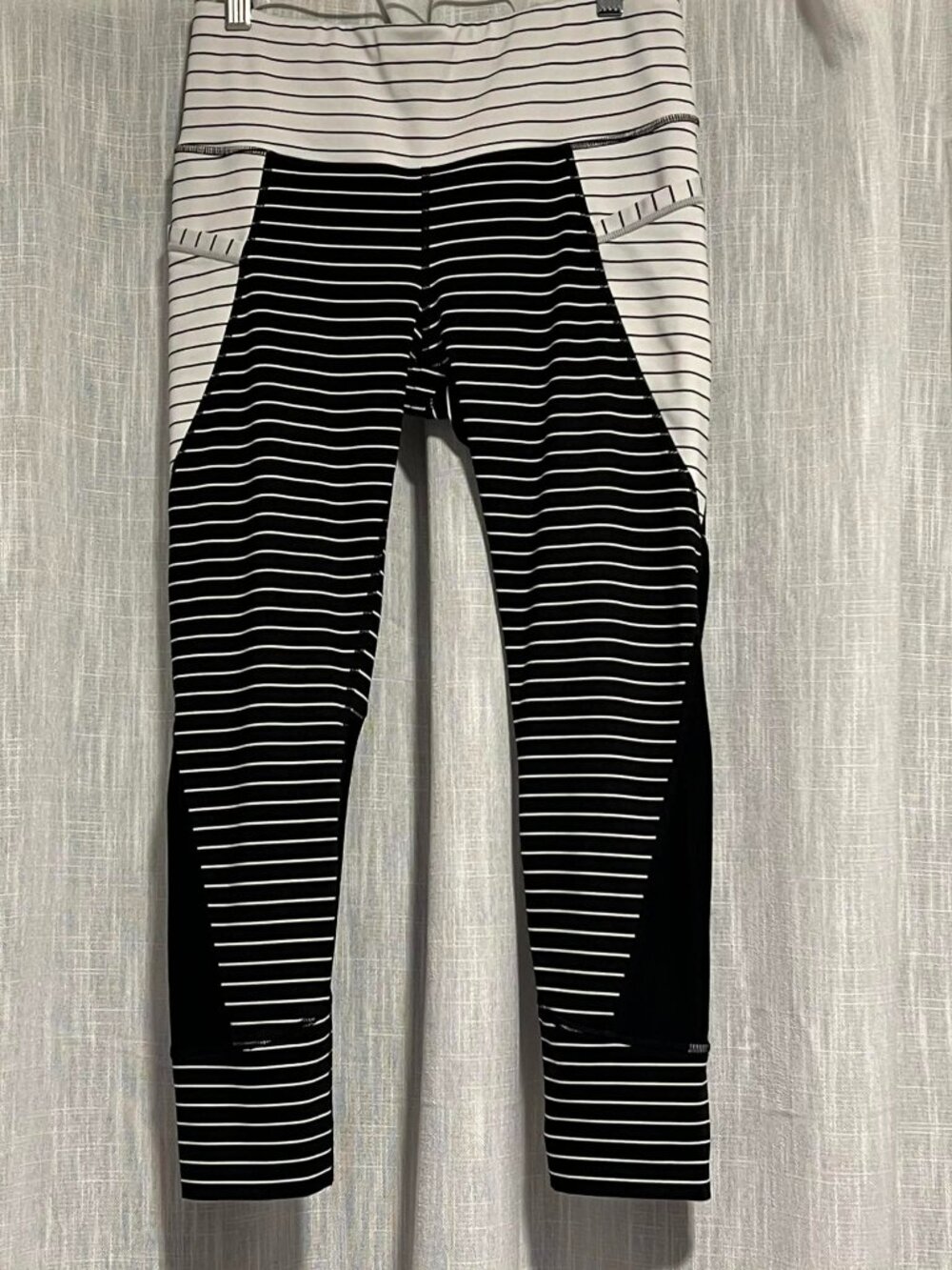 Athleta Relay Stripe Leggings Cropped Capri Size S